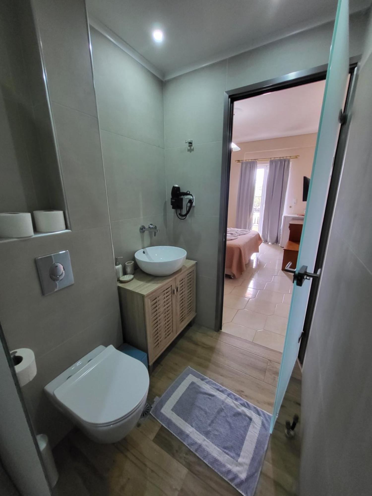 Paradise Bar Apartments Планос Екстер'єр фото