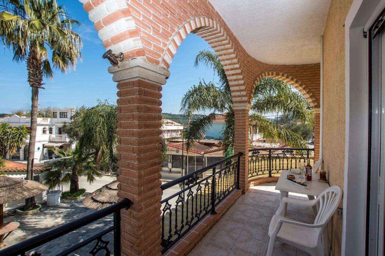 Paradise Bar Apartments Планос Екстер'єр фото