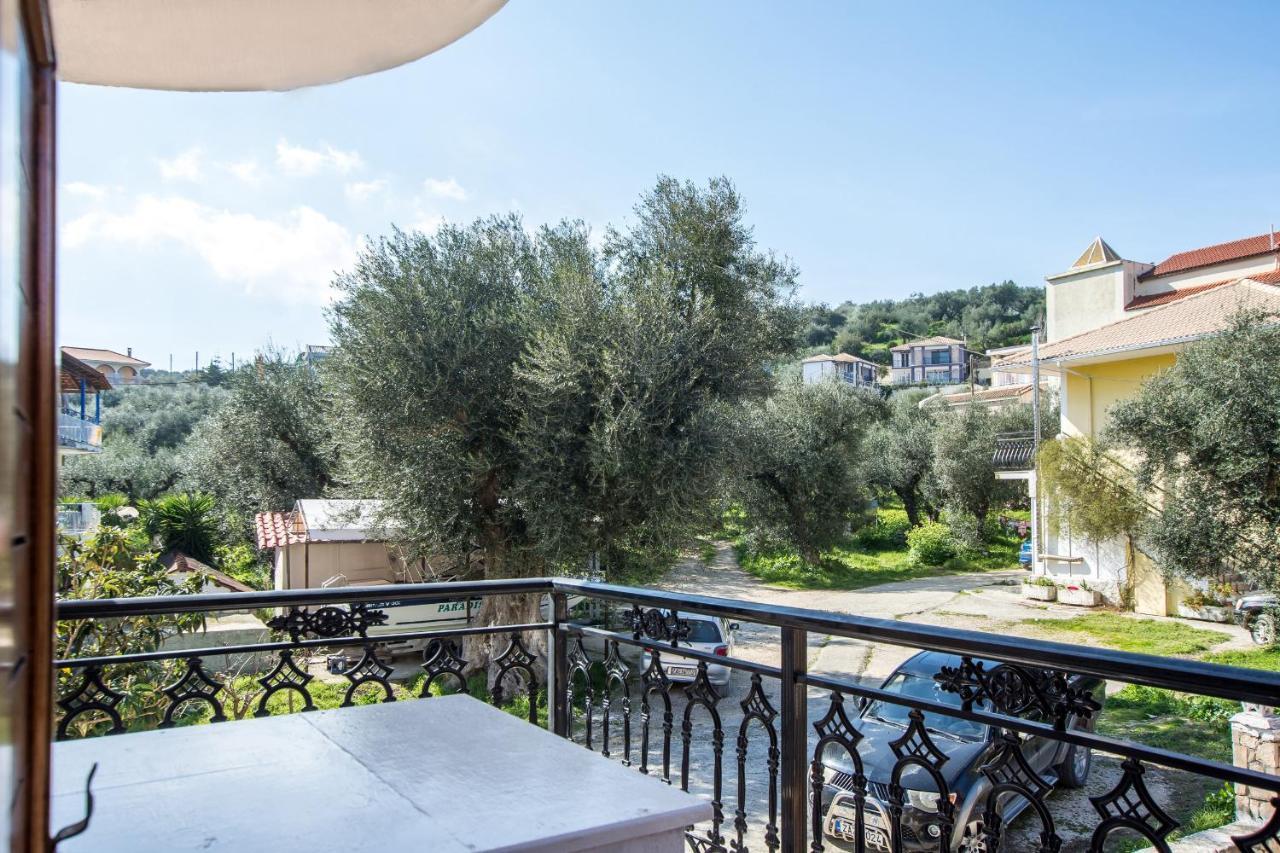Paradise Bar Apartments Планос Екстер'єр фото